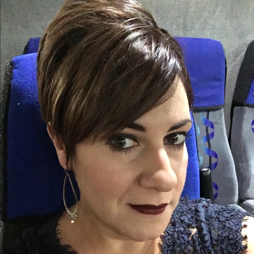 Meet your Posher, Valerie